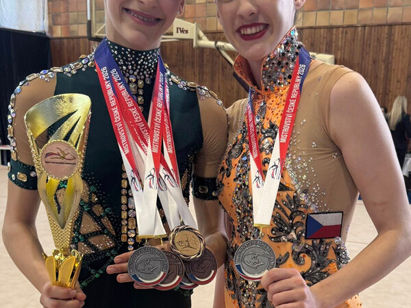 MČR a 6 medailí pro moderní gymnastky